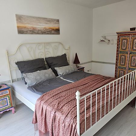 Zimmer Mit Charme Sonne Нюрнберг Экстерьер фото